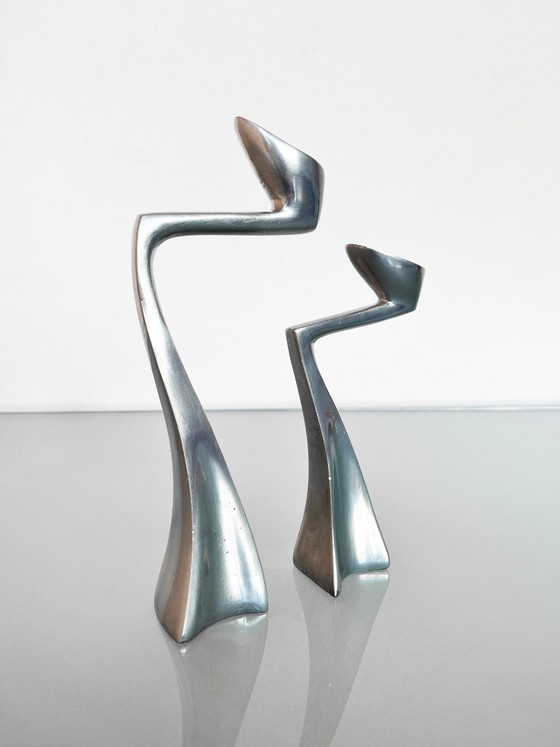 Image 1 of Set di due candelabri a forma di cigno di Matthew Hilton