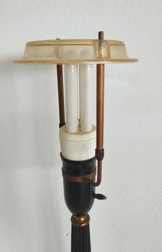 Imperial / Baroque (style) table lamp with fluted wooden stand & brass base – Other (photo 8 of 14)