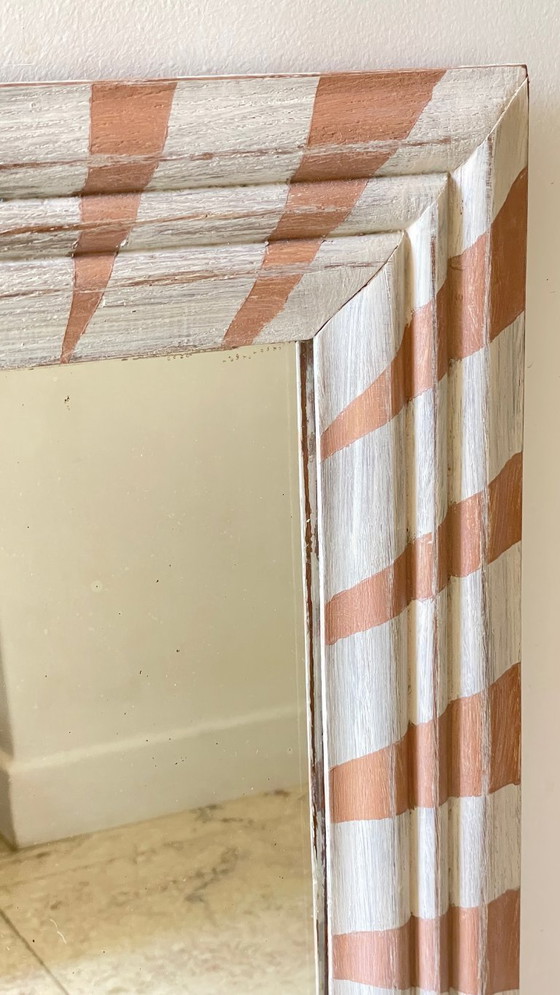 Image 1 of Antieke handbeschilderde houten spiegel