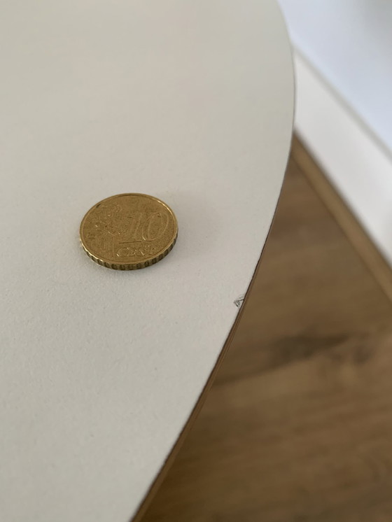 Image 1 of Mesa de centro o mesa auxiliar circular Pierre Paulin Artifort