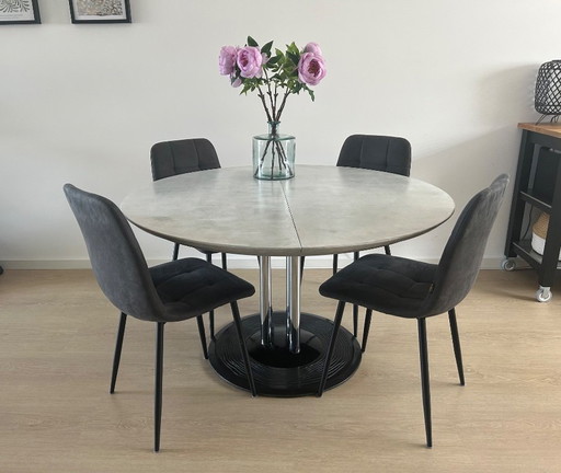 Dining table Leolux