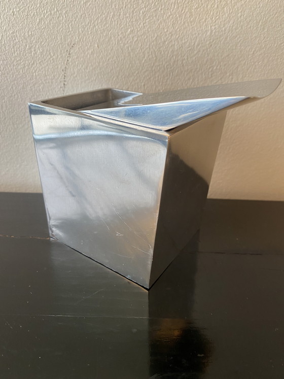 Image 1 of XO-asbak van Starck, model Ray Hollis