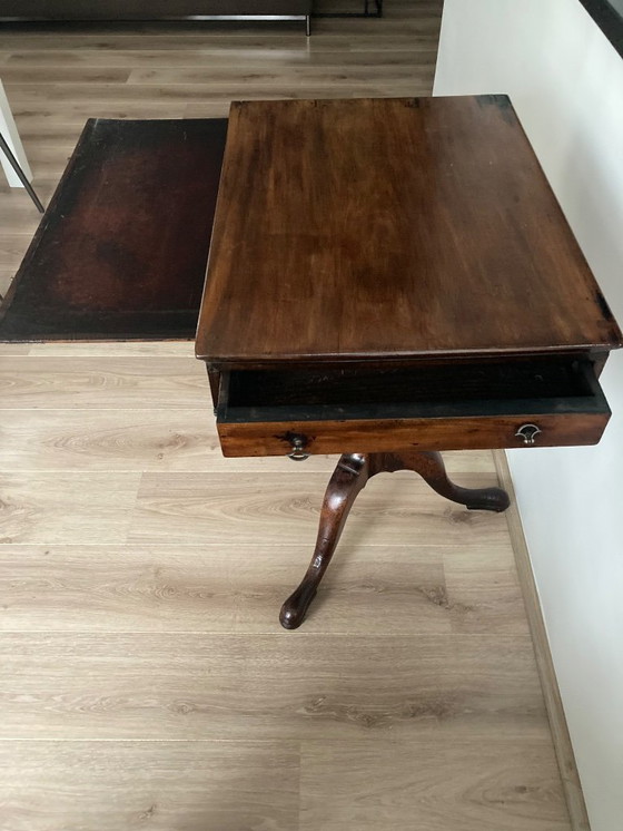 Image 1 of Mesa auxiliar de caoba inglesa