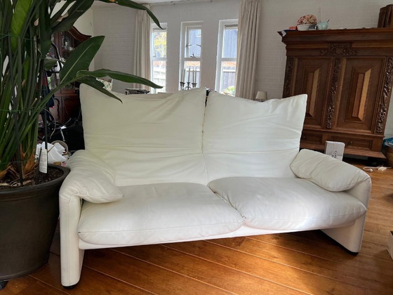 Image 1 of Cassina Maralunga 2 Zita Creme/Gel