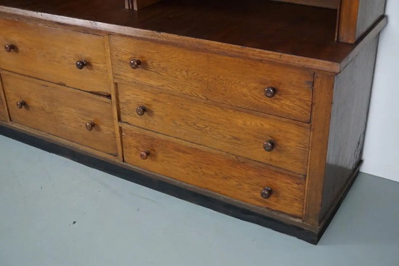 Image 1 of Grand meuble ancien Art Déco en chêne, style boutique de chocolat allemande, années 1920