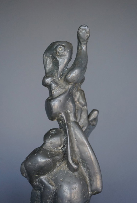 Groot abstract beeldhouwwerk, jaren 1960, lood op een marmeren sokkel. – Beeldhouwkunst, Marble, Metal (photo 7 of 10)