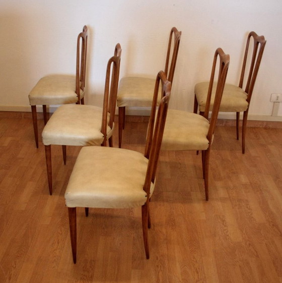 Image 1 of Sechs italienische Mid-Century-Stühle im modernen Stil, bezogen mit weißem Kunstleder