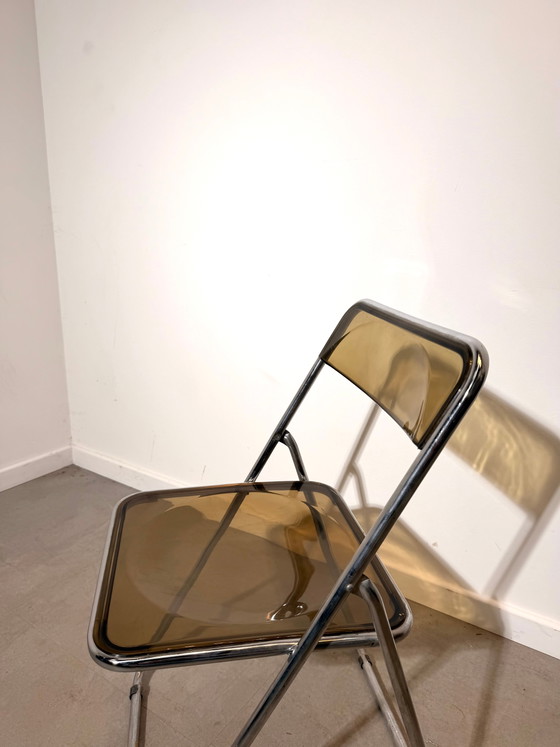 Image 1 of Silla plegable de cromo y acrílico