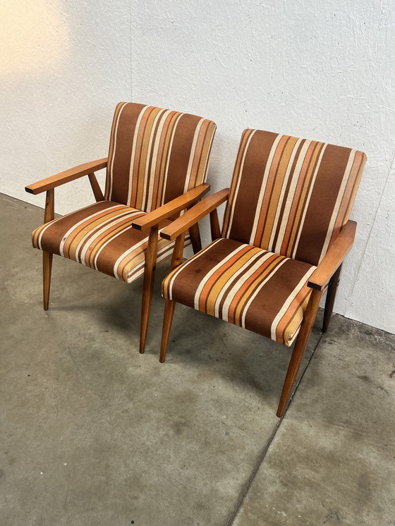 Image 1 of Deux fauteuils vintage en bois avec tissu rayé, 1970