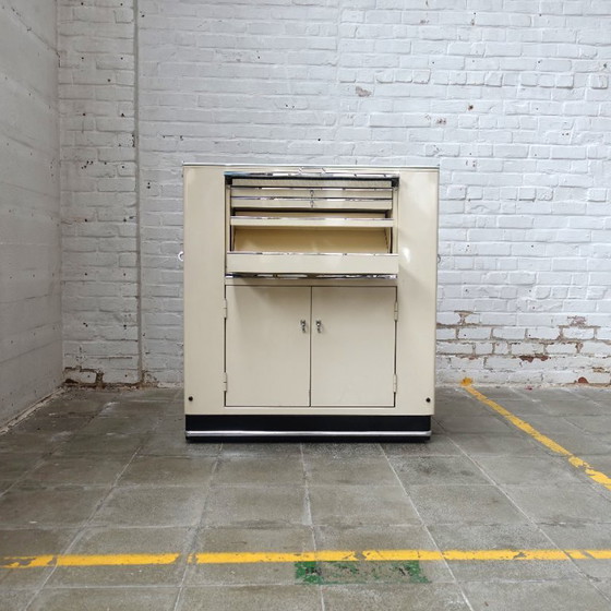 Image 1 of Vintage industrieel tandarts kabinet