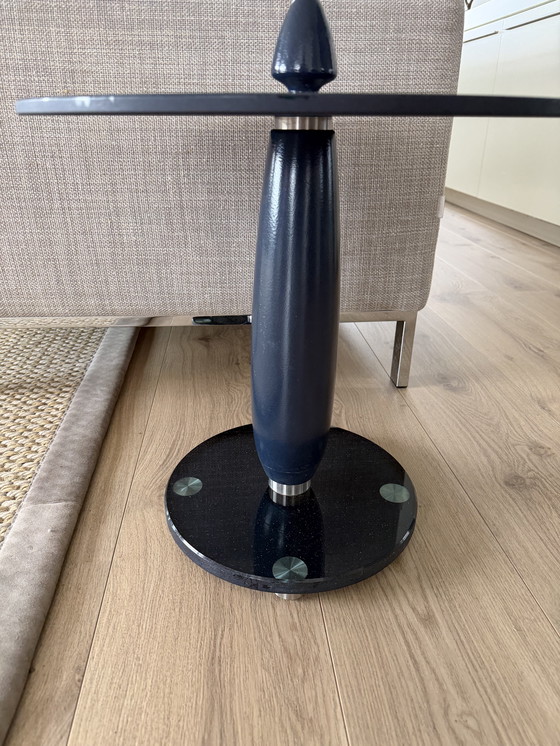Image 1 of Leolux Zyga design bijzettafel bleu verre