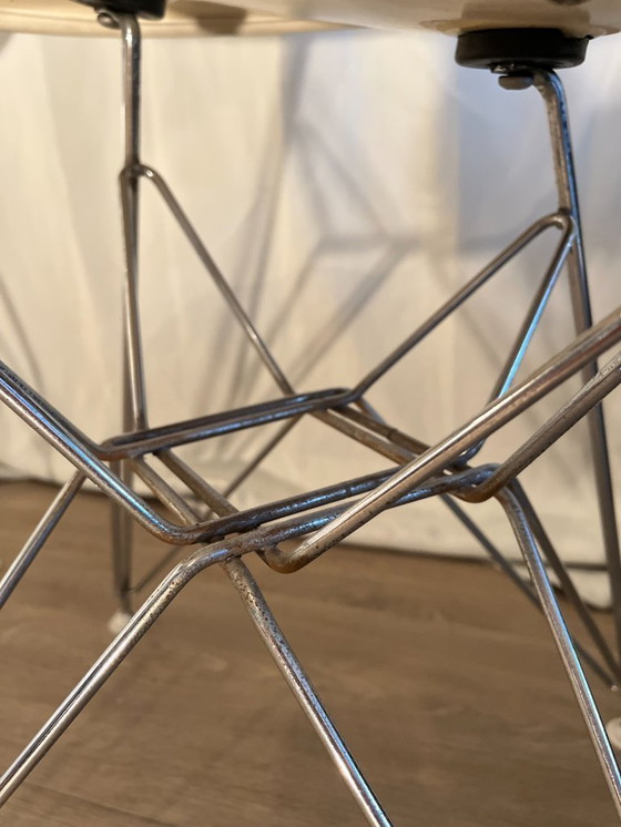 Image 1 of 4x DSR Eames Herman Miller con base Eiffel y tapizado hopsack amarillo mostaza