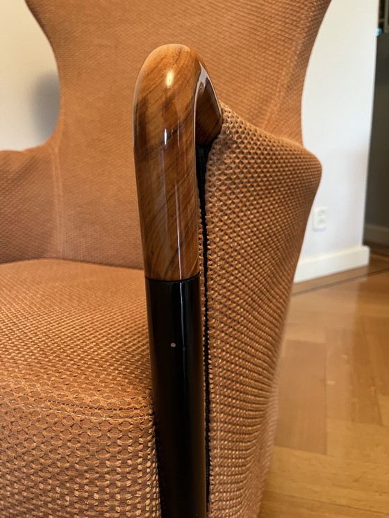 Image 1 of Set van 2 Giorgetti wingback fauteuils, plus een (voeten-) bankje