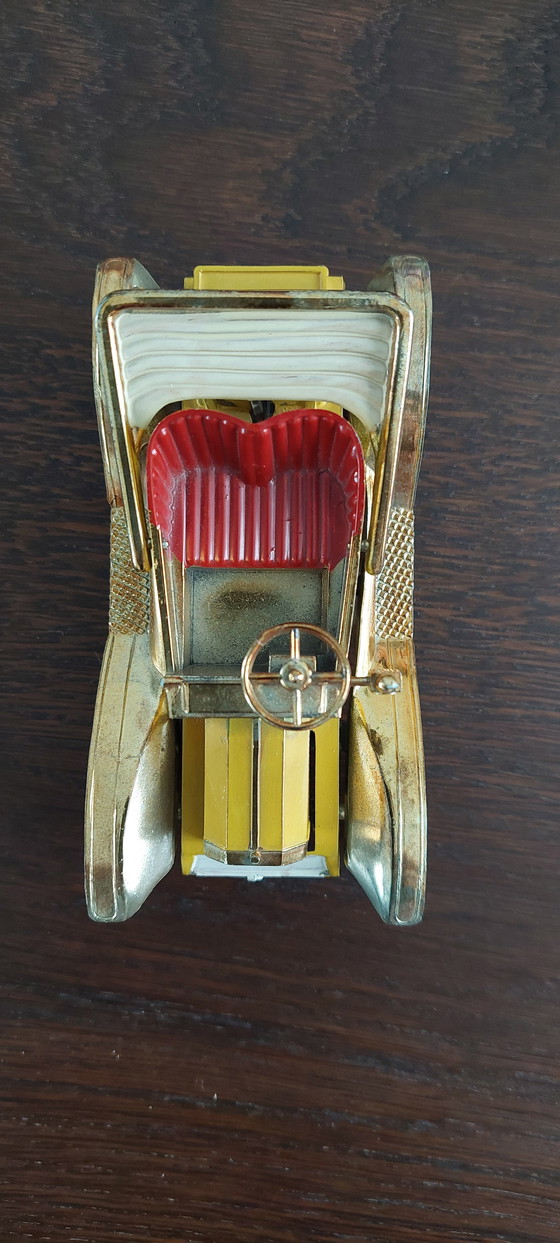Image 1 of Auto d'epoca in plastica mobile