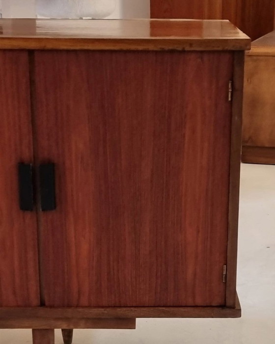 Image 1 of Aparador de mediados de siglo