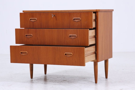 Image 1 of Vintage teakhouten ladekast | Mid Century ladekast hout opbergruimte jaren 60 #07-68