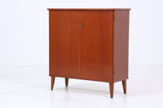 Image 1 of Armoire vintage intemporelle années 60 | Mid Century Armoire à linge tiroirs Armoire à casiers bois Rangement rétro #04-16