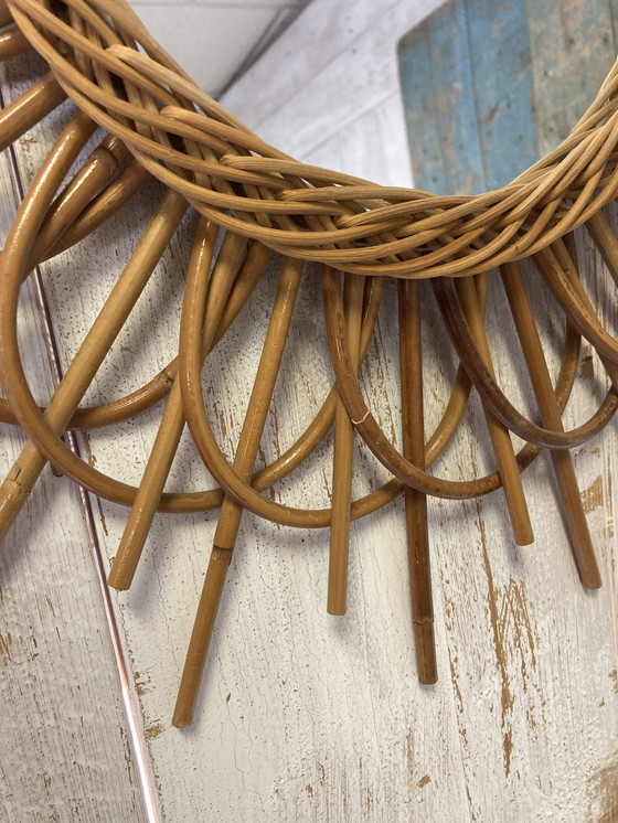 Image 1 of Miroir en osier vintage