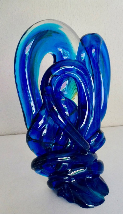 Escultura de botón de cristal maltés 'Verano Azul' de Mdina.