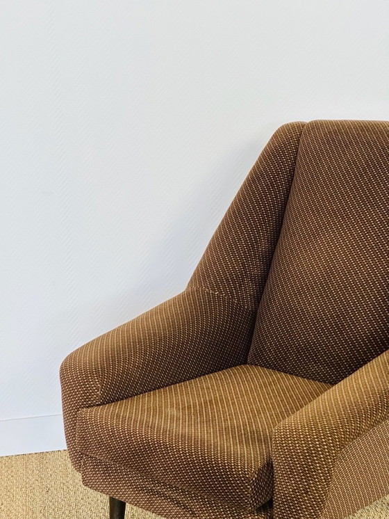 Image 1 of Vintage fauteuil in bruine tweedstof met uitlopende poten, 1960