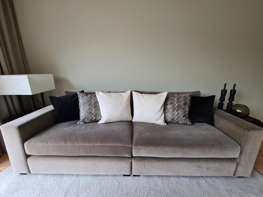 Zeitlos elegantes Macazz David Medium 3,5-Sitzer-Sofa