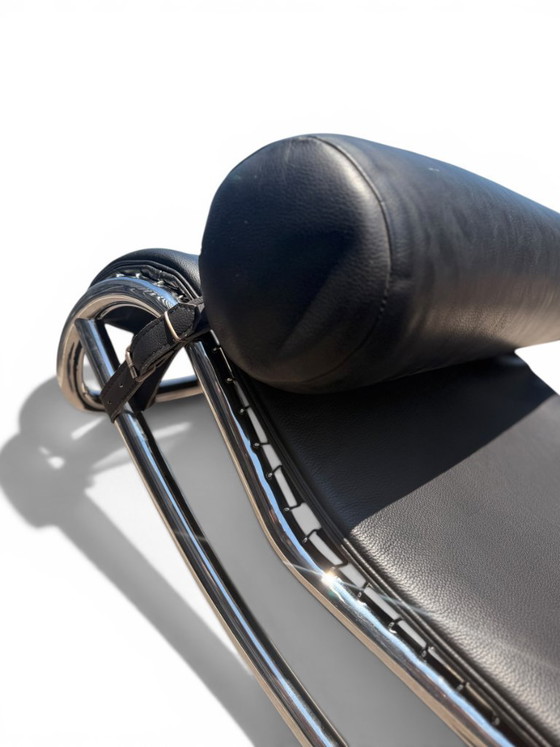 Image 1 of Authentic Cassina LC4 Chaise Longue by Le Corbusier - Black Leather (Serial N°114715)