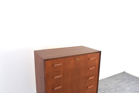 Image 1 of Deense teakhouten ladekast uit het midden van de 20e eeuw, jaren 60.