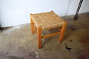 Sgabello antico in legno Flechthocker ottomano vintage