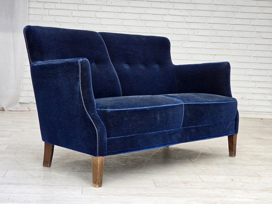 1960s, Danish 2-seater sofa. Dark blue furniture velour. – 2 seaters, Velvet, Wood (photo 3 of 12)