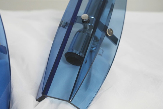 Image 1 of Veca blauwe glazen Italiaanse wandlampen set van 2 Fontana Arte mid-century moderne facetglazen lampen