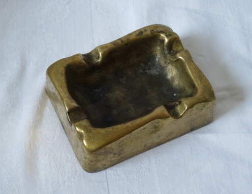 Cast brass ashtray, Midcentury Brutalist style, 8x10 cm