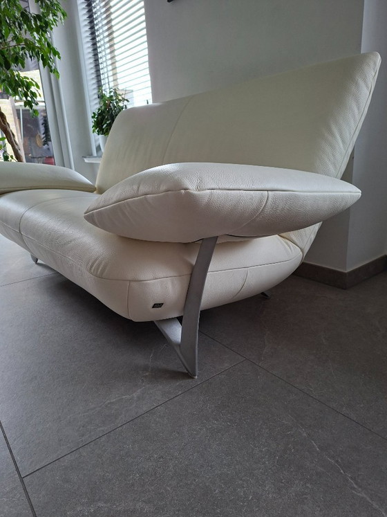 Image 1 of Canapé design 2 places en cuir Rolf Benz, entièrement rénové par des professionnels.