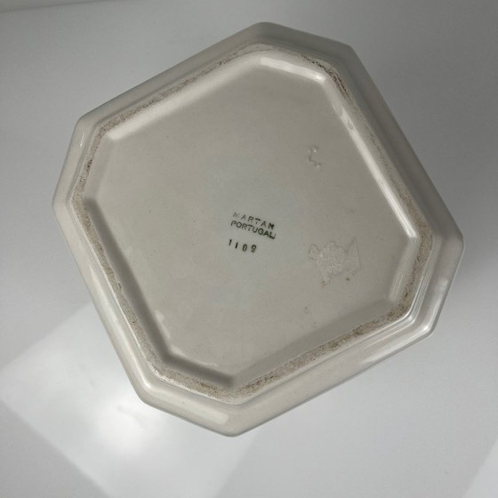 Image 1 of Maceta de cerámica con relieve, Martan, Portugal, 1960/80