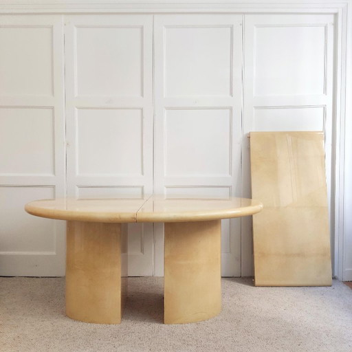 Table ovale en peau vernie - Italie 1960s