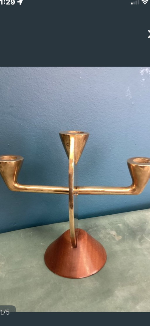 Ardísur Kerzenleuchter im brutalistischen Design aus Sevilla, Spanien – kandelaars en kaarsen, Wood, Brass