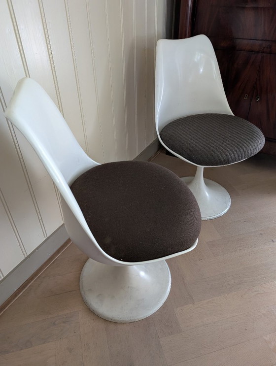 Image 1 of 6 originale Saarinen Tulip Stühle