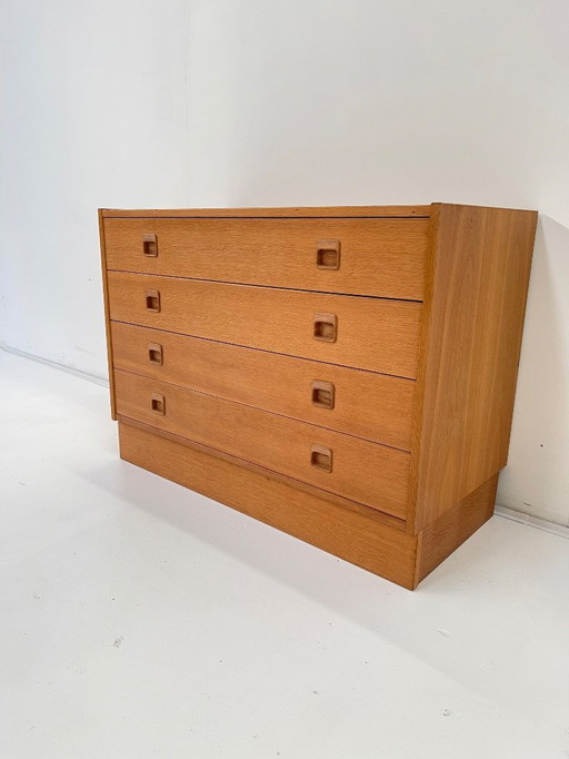 Vintage Danish design chest of drawers/commode by Poul Hundevad 