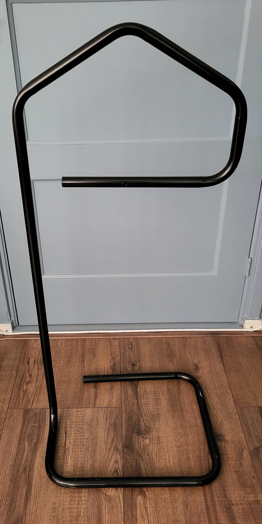 Perchero vintage Ikea dressboy negro Niels Gammelgaard años 80 GRUND