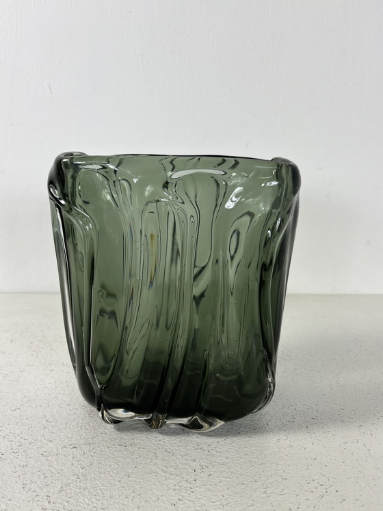 Image 1 of Große, schwere Vase aus strukturiertem Glas
