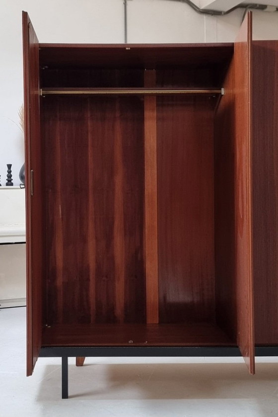 Image 1 of guardarropa de mediados de siglo