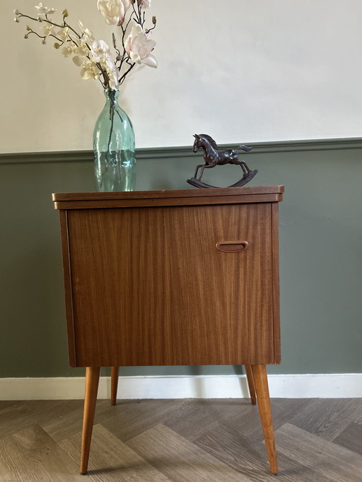 Armoire à couture Singer vintage du milieu du siècle