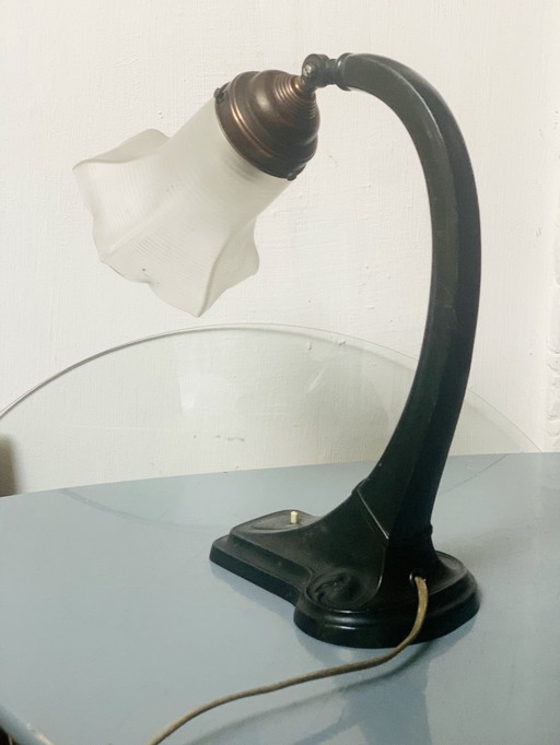Art nouveau bureaulamp met glazen kap rond 1910