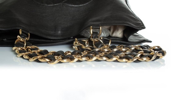 Image 1 of Chanel, Grand shopper in black lambskin leather
