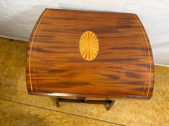 Image 1 of Antique Edwardian Mahogany Oval Drop Leaf Side Table (Circa 1900–1930)  A beautiful antique Edwardian oval drop leaf side table 