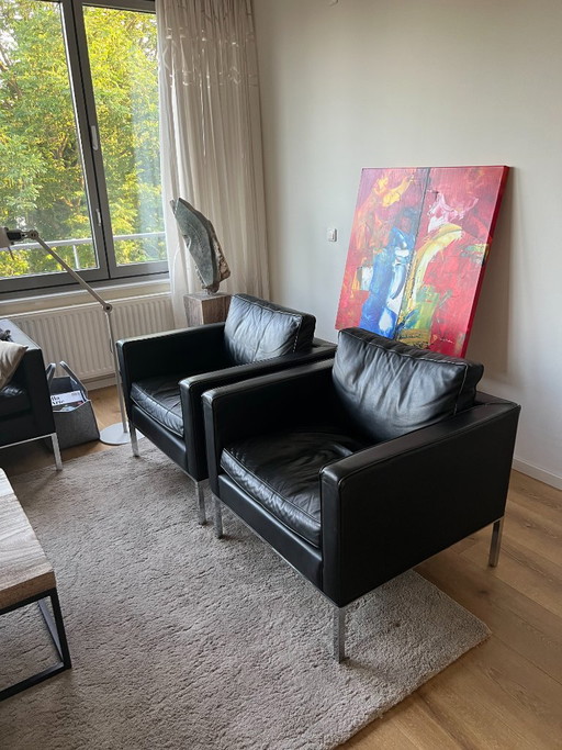 Artifort 905 Comfort Fauteuil Zwart Leer – Leather, Chrome