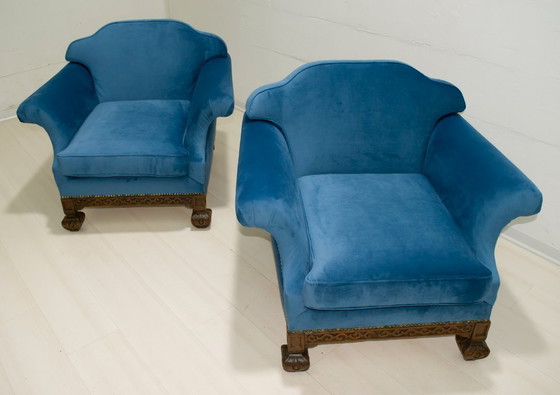 Image 1 of Paar 19e-eeuwse Neo Renaissance Eiken en Blauw Fluwelen Italiaanse Fauteuils