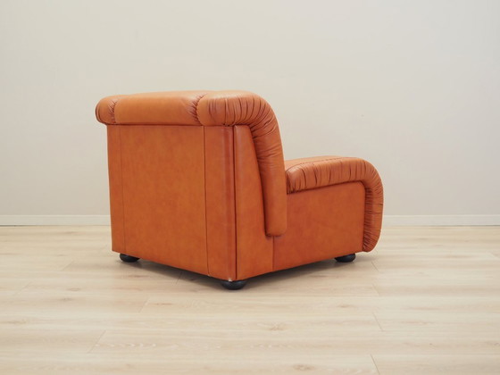 Image 1 of Fauteuil rouge, design danois, années 1970, production : Danemark