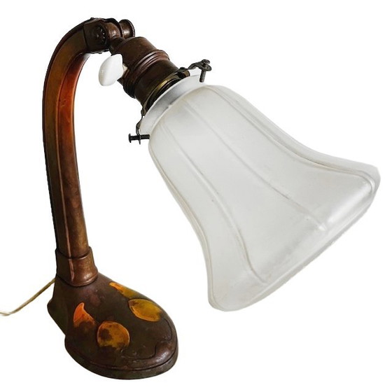 Image 1 of Antieke Art nouveau bureaulamp smeedijzer d.g.m.s. Ges. Gesch. 1910's