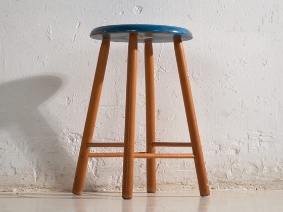 Taburete de madera antiguo con asiento redondo – Europa Central, circa 1950 – Vintage (photo 14 of 40)