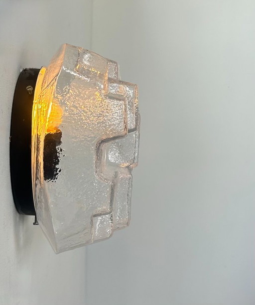 Lampada da parete in vetro stampato e pressato, Francia 1960